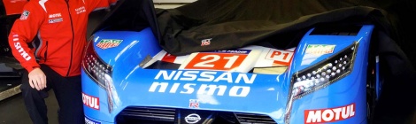 Nissan comperitá con una decoración retro para uno de sus autos