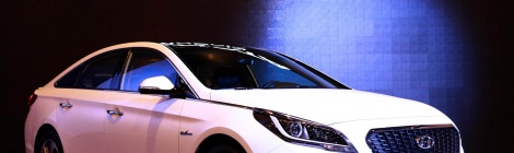 Hyundai Sonata Hibrido en Seúl y Detroit