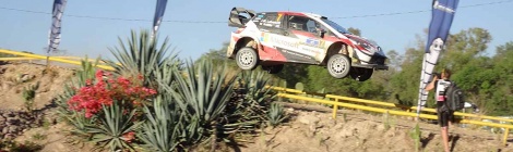 Día difícil para todos: El Yaris WRC durante  el último día del Rallie México
